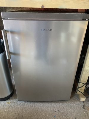 Kenwood undercounter online fridge